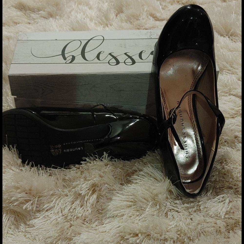 Shoes - Picture 2 of 2